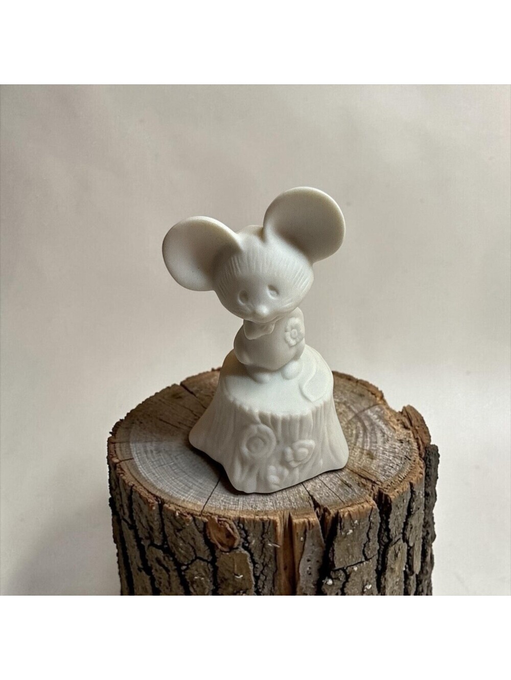 Mouse Figurine Little Gallery HALLMARK Fine Bisque Porcelain '' I WUV YOU'' 1975